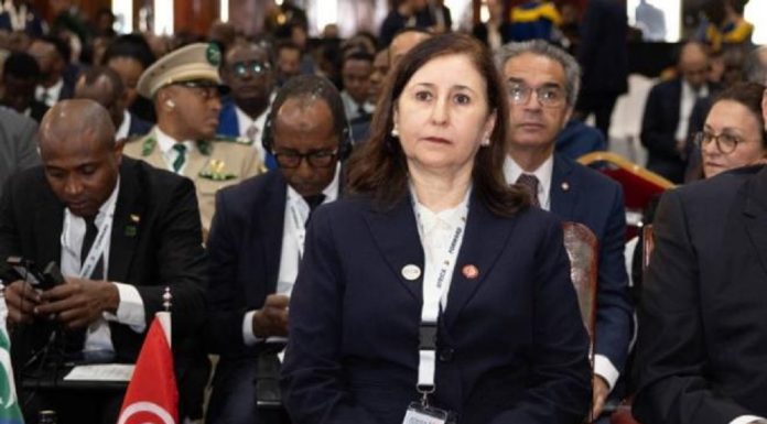 La cheffe du gouvernement au sommet Afrique-France