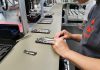 Entrée en activité d’une usine de production de smartphones