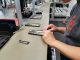 Entrée en activité d’une usine de production de smartphones