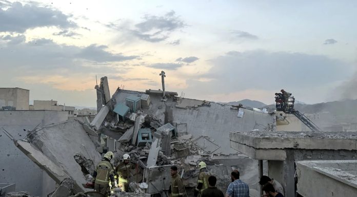 Frappes israéliennes contre des cibles militaires dans l’ouest et le centre de l’Iran