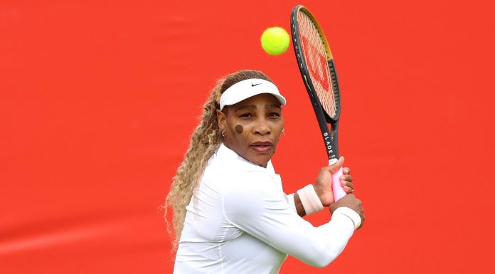 Serena Williams, de retour à 44 ans, remporte un premier match en double