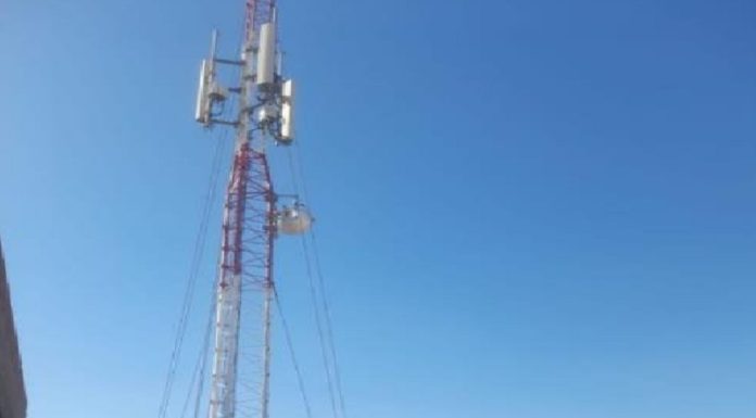 Station d’émission radio Internet à haut débit à Borj El Amri