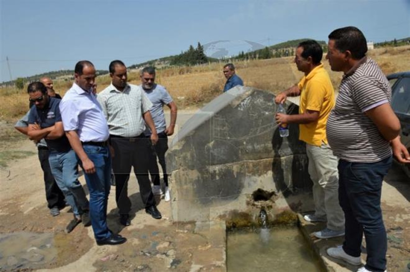 Bouzegza inspecte les projets hydrauliques de la zone industrielle de Toumiat